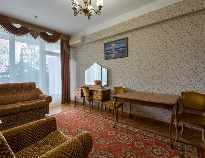 Полулюкс 2-местный 2-комнатный корпус 1 (отделение "Морской прибой") - Санаторий «Ай-Петри»